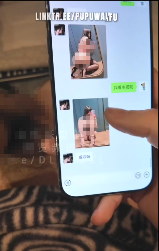 肉感福利姬-噗噗-新  跨年夜团建后在酒店主动给男同事发裸照 （2V,1.39G）