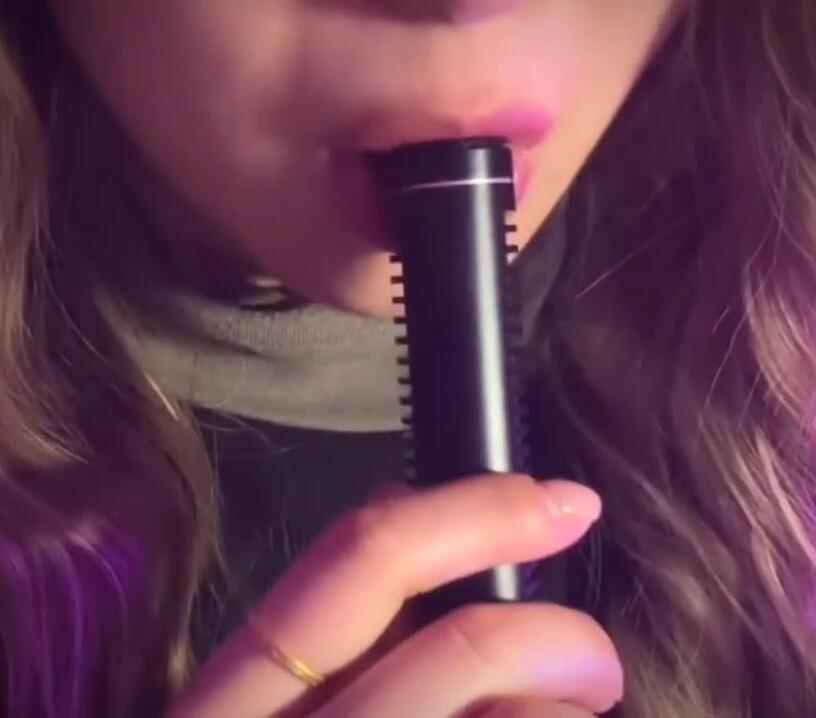 小灿助眠 ASMR福利4.17日舔长麦克风